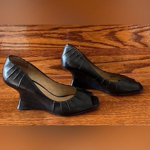 Jessica Simpson Leather Upper Open Toe Funky Heel Shoes 6 1/2”